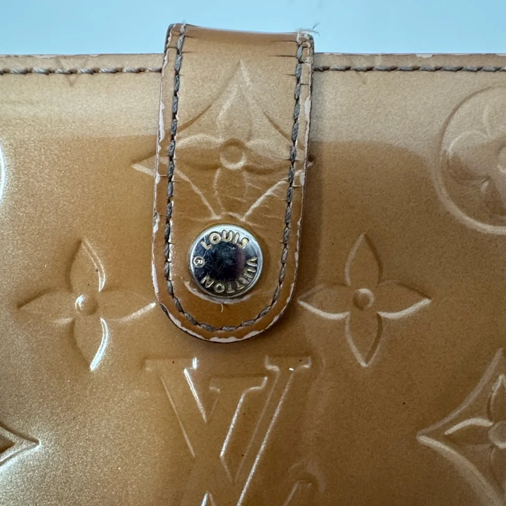 Louis Vuitton Gold Vernis Monogram Kisslock Wallet